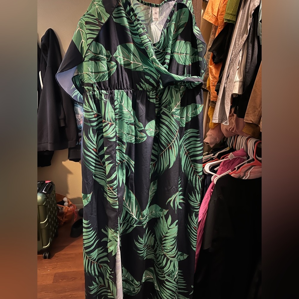Leaf Patterned Plus size dress
